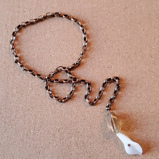 White Natural Stone Flower Copper  Chain Necklace